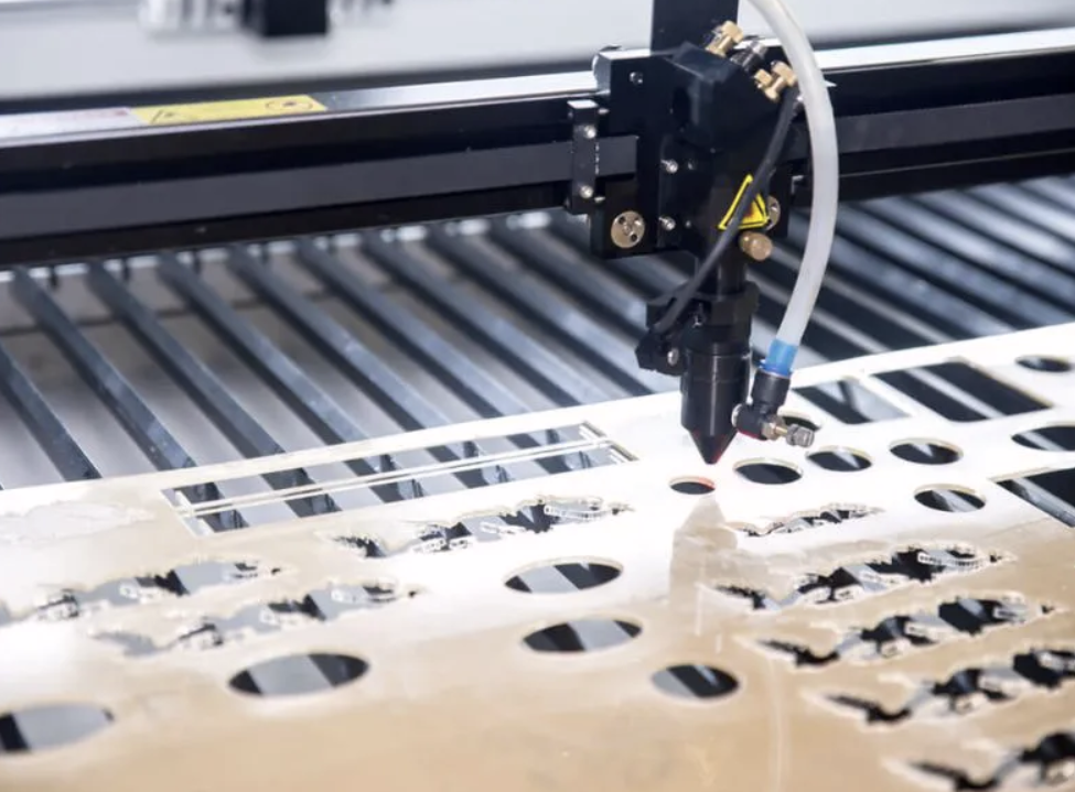 cắt laser CNC cho chi tiết nhỏ