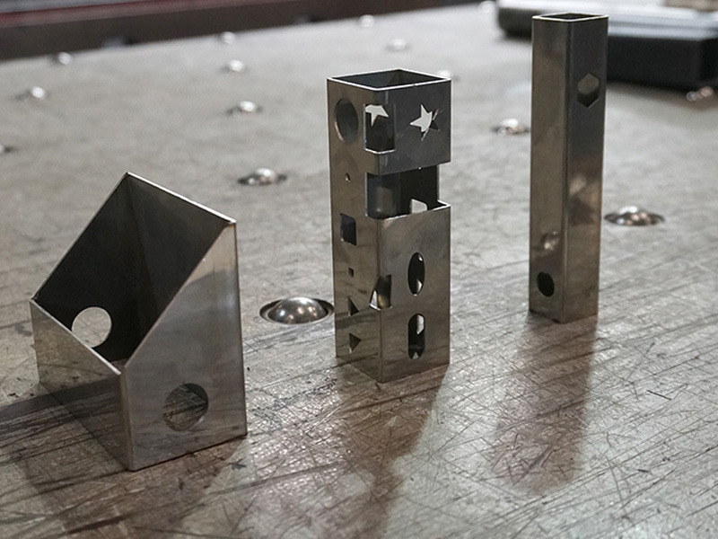 Cắt CNC thép hộp