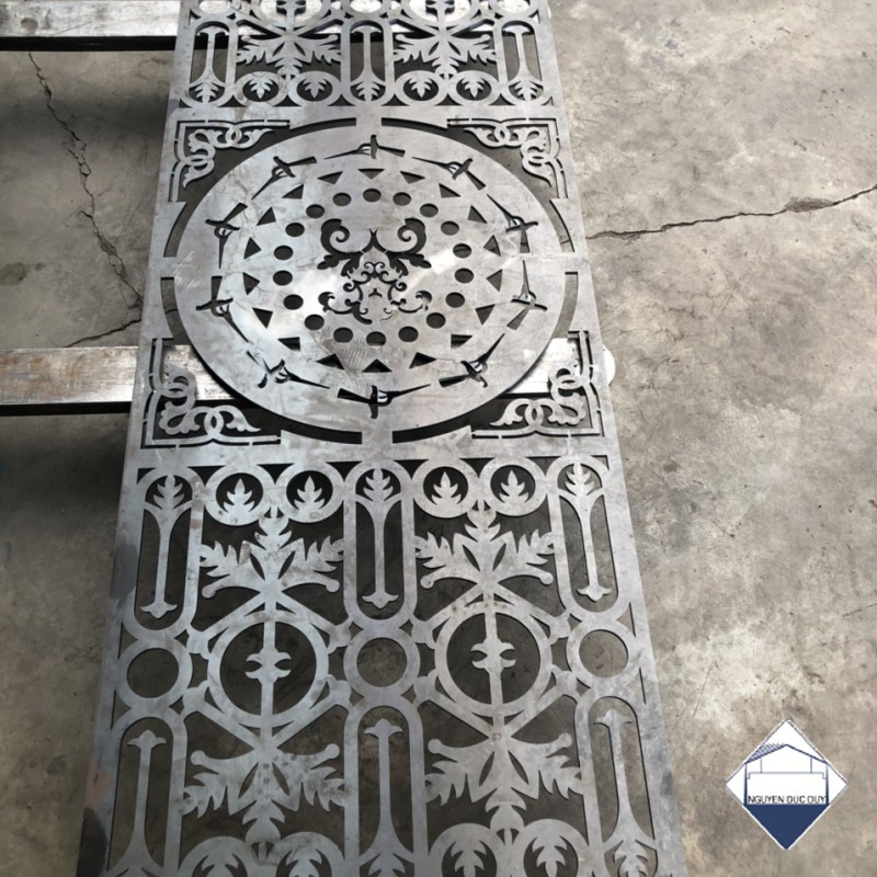 Cắt hoa văn CNC inox giá tốt