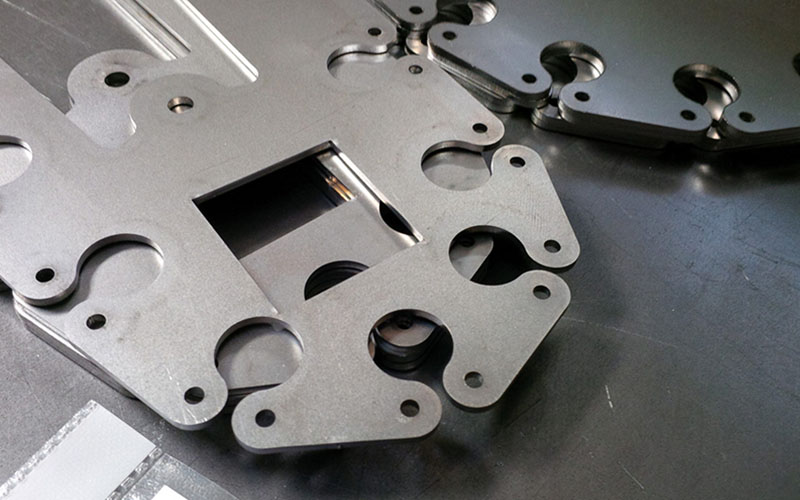 cắt laser inox dày ở biên hòa