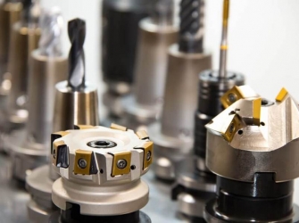 7 sai lầm thường gặp khi đặt gia công cơ khí phụ trợ và cách tránh cho doanh nghiệp mới