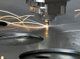 Công nghệ cắt laser kim loại đang thay đổi ngành cơ khí như thế nào?