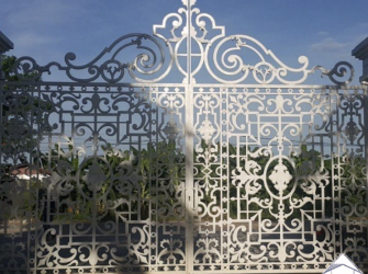 Dịch Vụ Cắt Hoa Văn CNC Cổng Inox Chất Lượng Cao: Nâng Tầm Thẩm Mỹ Công Trình