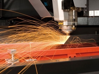 Cắt laser CNC trong ngành công nghiệp ô tô